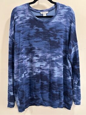 Athleta Tall Long Sleeve Athletic Tee in Blue Camo Pattern Size Large